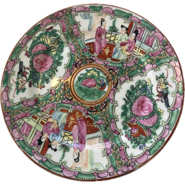 Offered is a stunning set of hand painted Rose Medallion plates. Made in Hong Kong, their dmensions in inches are as...