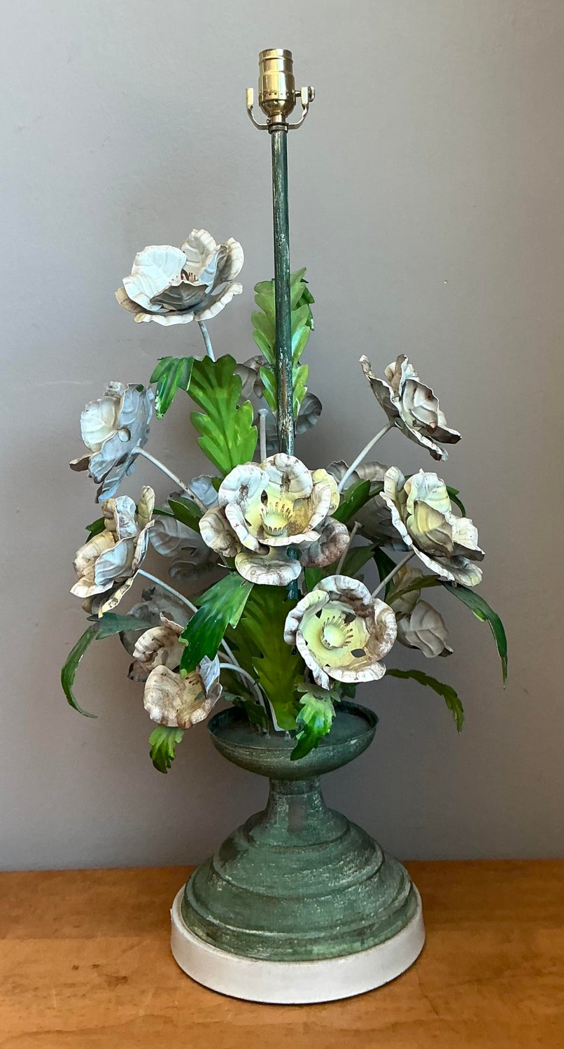 Vintage Hand Painted Tole Bouquet Lamp - Detail view