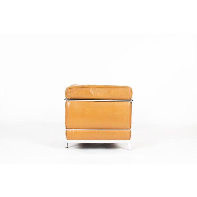 Postmodern LC2 Lounge Chair in Brown Leather by Le Corbusier, Pierre Jeanneret and Charlotte Perriand for Cassina, 1995 For Sale - Image 3 of 11