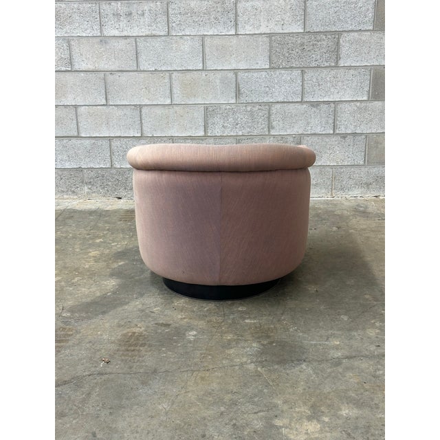 1990s Milo Baughman for Thayer Coggin Swivel and Tilt Chair For Sale In Philadelphia - Image 6 of 10
