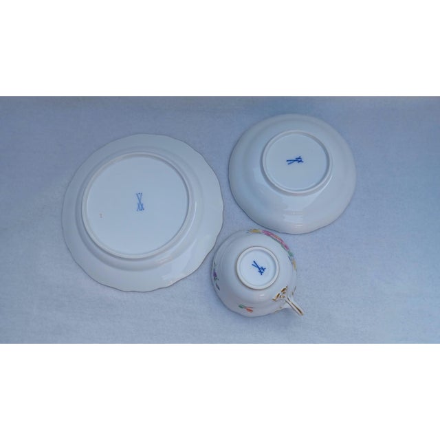 Vintage Porcelain Coffee and Tea Trio Set with Hand-Painted Aster Motif from Meissen, 1970, Set of 3 For Sale - Image 11 of 15