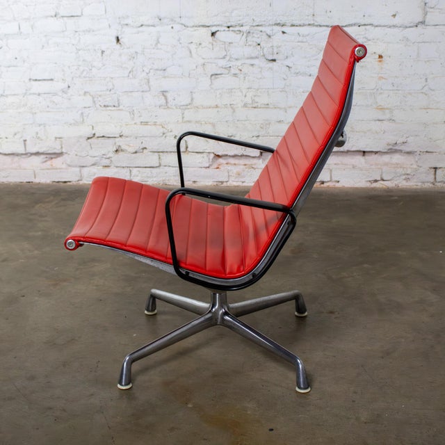 1980s 1989 MCM Aluminum Group Lounge Chair by Charles & Ray Eames for Herman Miller Stationary High Back 4 Star Aluminum Swivel Base For Sale - Image 5 of 18