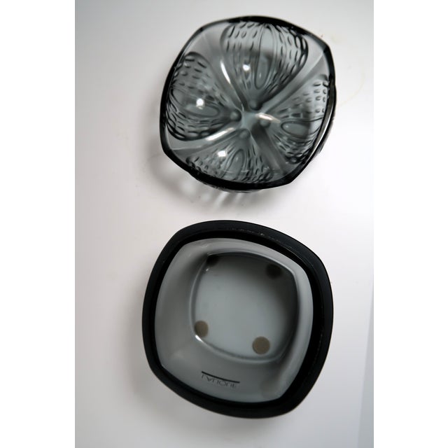 Lalique (France) - Exquisite Smoke Gray (Rarest Color!) Clear and Frosted "Mirabel" Powder Box, Retired. For Sale - Image 9 of 13