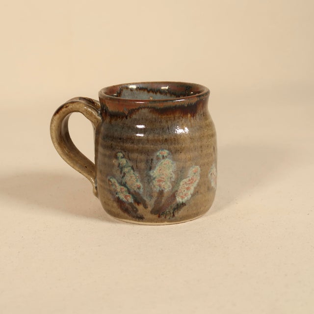 1980s Set of Vintage 1982 Studio Pottery Ceramic Mugs With Mixed Glaze and Floral Motifs For Sale - Image 5 of 15