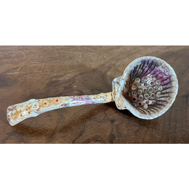 Antique Early 19th Century English George III Wedgwood Creamware Pink Luster Ladle With Pierced Scallop Sea Shell Circa 1810 For Sale In New York - Image 6 of 11