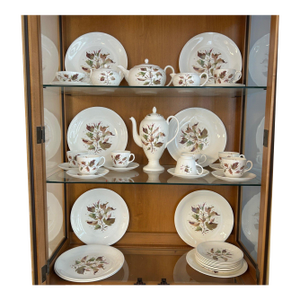 Mid Century 38-Piece Wedgwood Bone China Wakefield Pattern Tea and Coffee Service Large English Estate Set