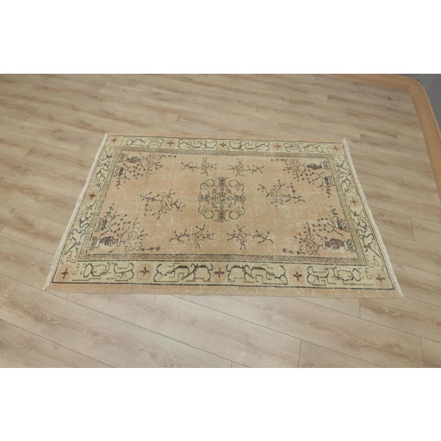 Mid 20th Century Beige Floral Area Rug For Sale - Image 4 of 13