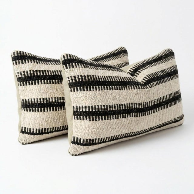 Mid-Century Modern Modern Kilim Lumbar Pillow Cover 10'' X 20'' - Set of Two For Sale - Image 3 of 4