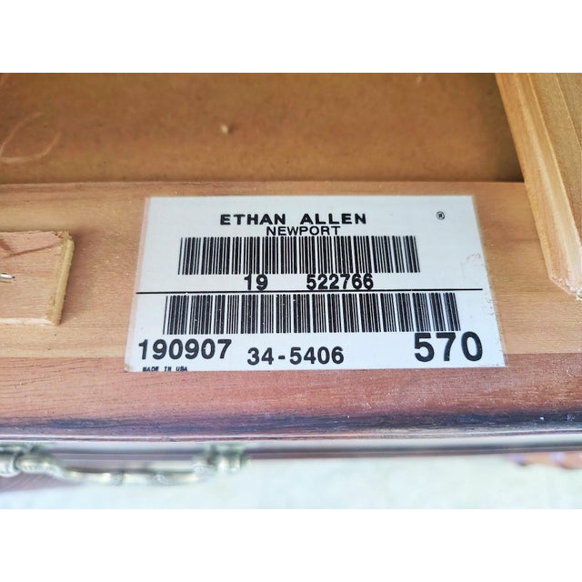Set of Two Drawer Mahogany Nightstands by Ethan Allen For Sale - Image 16 of 17