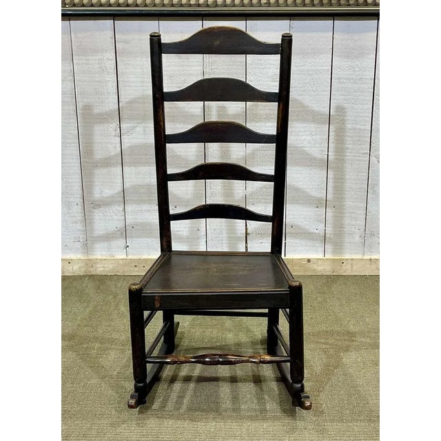 19th century English nurse's chair in oak and ash - L=48cm D=55cm HD=97cm HA=38cm.