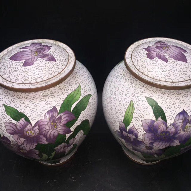 Pair of Vintage Cloisonné Enamel Iris Floral Lidded Jars / Tea Caddies For Sale In Los Angeles - Image 6 of 15