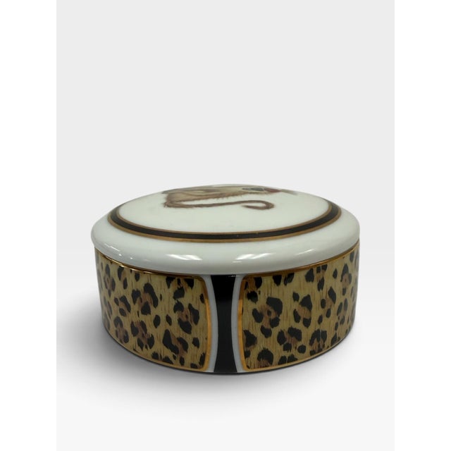 Chinoiserie Vintage 1994 Lynn Chase "Amazonian Jaguar" Porcelain Trinket Box – 24k Gold Trim For Sale - Image 3 of 7