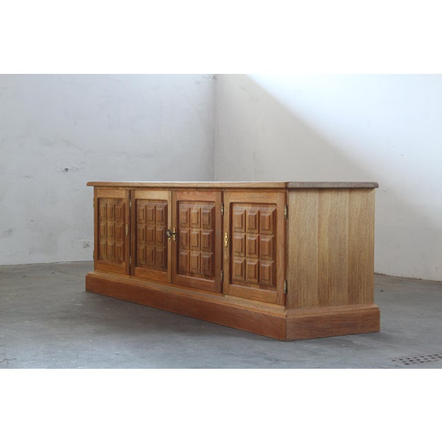 1970s Brutalist Danish Light Oak Low Sideboard by Henning Kjærnulf, 1960s For Sale - Image 5 of 17