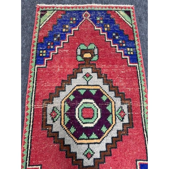 Turkish Yastik Rug 1'8" x 3'4" For Sale - Image 4 of 5