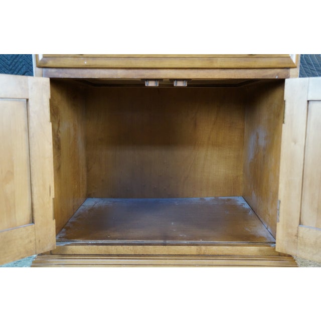 Late 20th Century Sumter Cabinet Early American Hard Rock Maple Bedside Cabinet Chest Nightstand For Sale - Image 14 of 18
