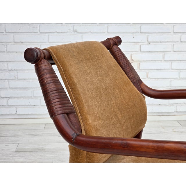 Mid-Century Modern Danish Coffee Table and Armchairs in Rattan and Nubuck Fabric, 1970s, Set of 5 For Sale - Image 3 of 18