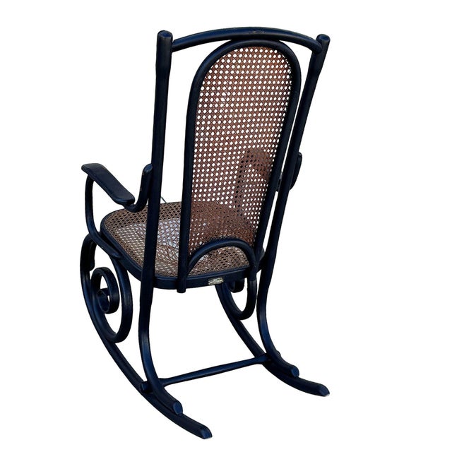 1950s Mid-Century Era Bent Oak & Cane Scrolling Rocking Chair by Thonet Hermanos For Sale - Image 5 of 8