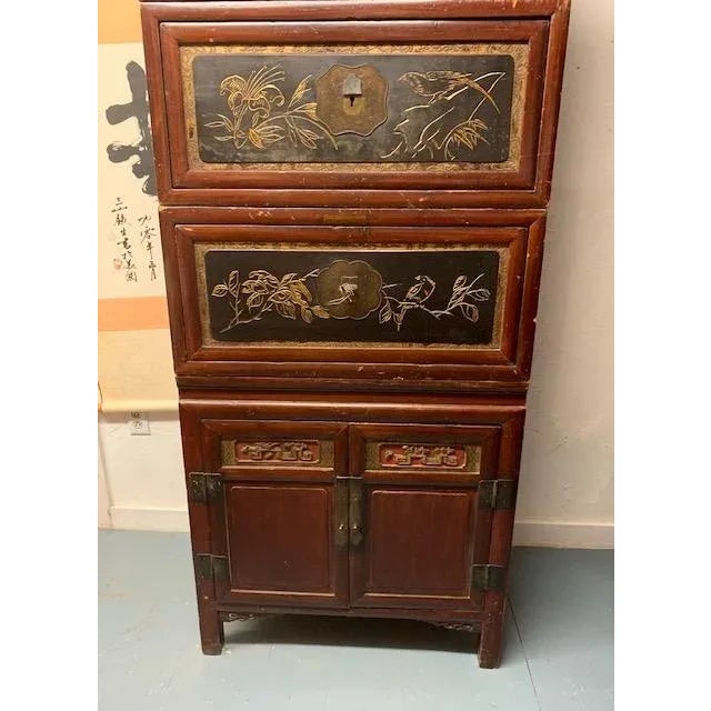 1900s Chinese Red and Black Lacquered 4-Part Storage Cabinet For Sale - Image 4 of 13