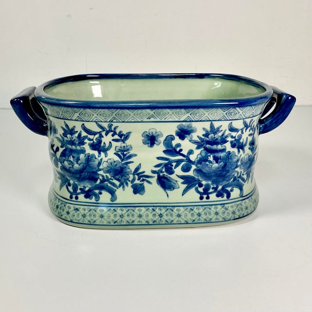 1950s Vintage Boho Chic Chinoiserie Hollywood Regency Celadon and Blue Foot Bath Catchall For Sale - Image 11 of 14