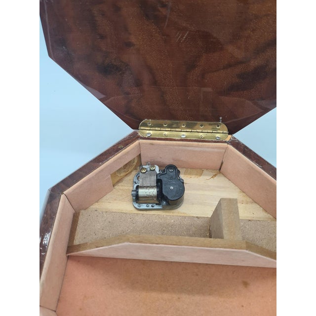 Brown Large Music Box in Marquetry and Burl Veneer, Italy, 1960s-1970s For Sale - Image 8 of 11