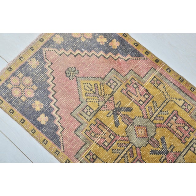 Geometric Vintage Wool Rug For Sale - Image 4 of 5