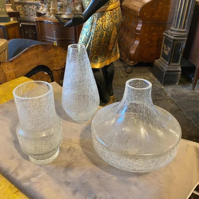 1970s Mid-Century Modern Italian Crackle Glass Vases - Set of 3 For Sale - Image 6 of 11