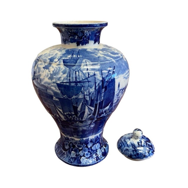 English Late 19th Century Small Blue and White Wedgwood Ferrarar Lidded Jar For Sale - Image 3 of 6