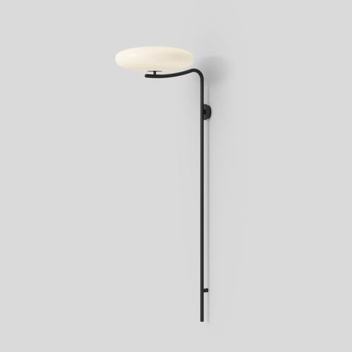 Gino sarfatti wall lamp model 2065 wall. white diffuser, black structure. manufactured by astep model 2065 design by gino...
