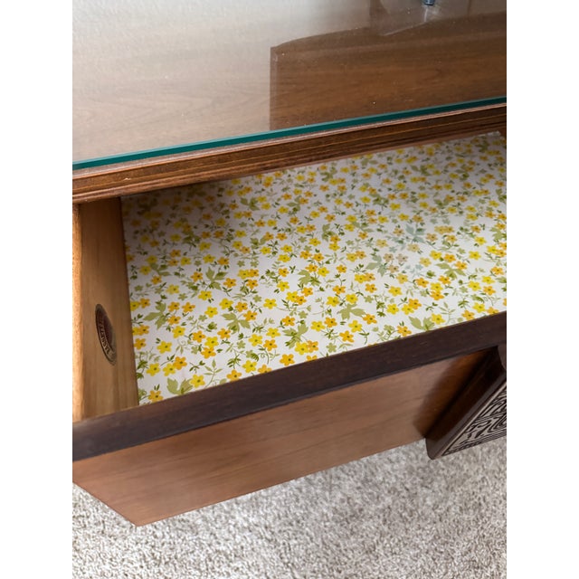 1960s Bassett Furniture Industries Mid Century Modern Dresser and Nightstand, 2 Pieces For Sale - Image 12 of 17