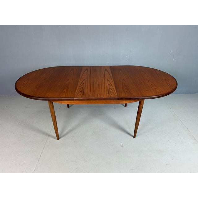 Mid-Century Modern Oval Extendable Dining Table in Teak from G-Plan, 1960s For Sale - Image 6 of 13