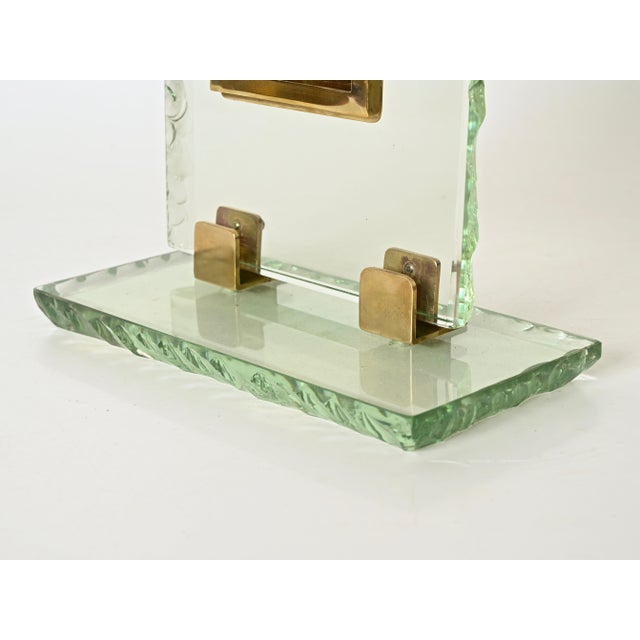 Fontana Arte Nile Green Chiseled Crystal and Brass Photo Frame from Fontana Arte, Italy, 1950s For Sale - Image 4 of 14