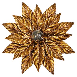 Hollywood Regency Florentine Wall Light in Gilt Metal by Hans Kögl, 1980s For Sale