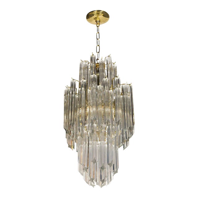 Mid-Century Modernist Skyscraper Form, Three-Tier Cut Triedre Camer Chandelier For Sale