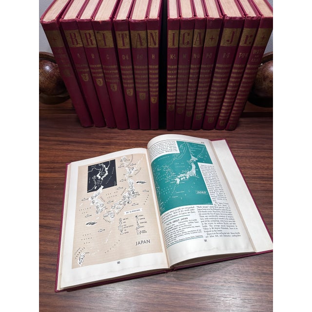 Encyclopaedia Britannica 全15巻 今月一杯で処分します Encyclopædia Britannica. 15th edition. 57 volume set