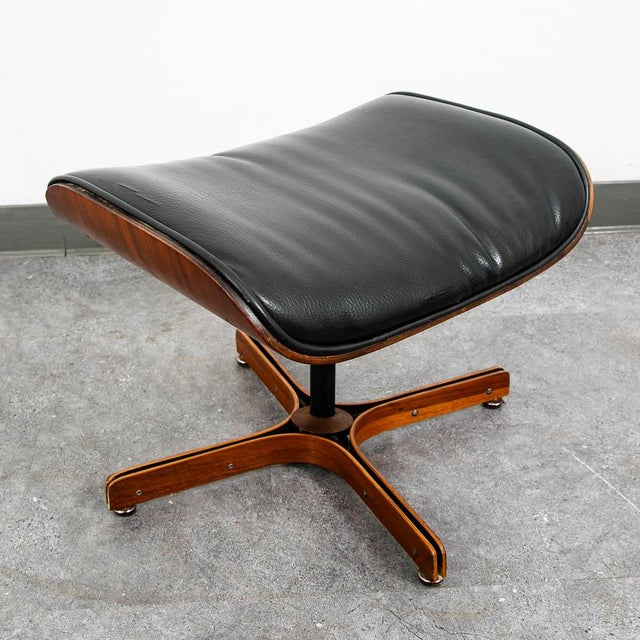 Black Mid Century Modern Lounge Chair Plycraft Mr Chair Black Swivel George Mulhauser, 2 Pieces For Sale - Image 8 of 12
