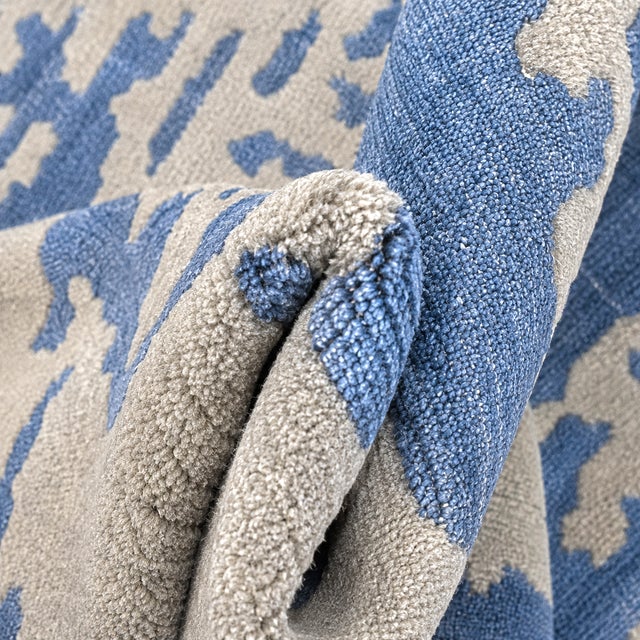 Textile Nepalese Modern Wool and Silk 7x10 Grey & Blue Handmade Area Rug #1143458 For Sale - Image 7 of 7