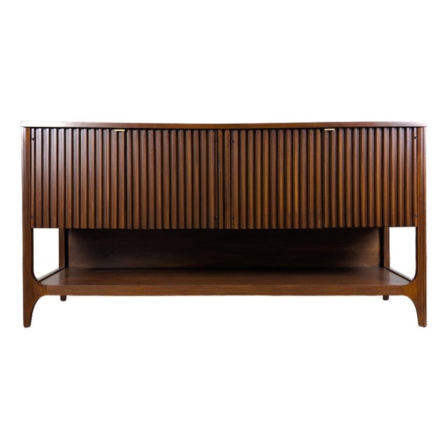 Mid Century Modern Walnut Console by Broyhill, Brasilia Collection, C1960s For Sale