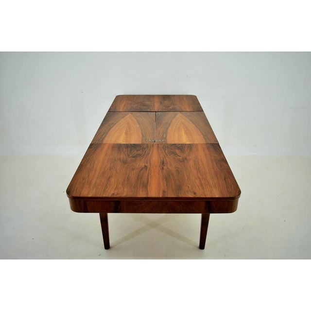 Czechoslovakian Extendable Dining Table in Walnut by Jindrich Halabala, 1940s For Sale - Image 18 of 18