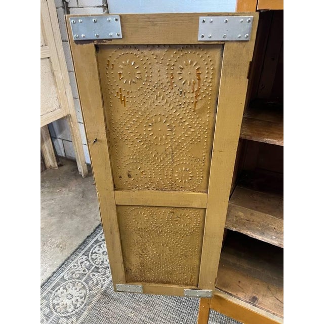 Antique Early American Primitive Style Painted Pie Safe Punched Tin Cabinet Cupboard. For Sale - Image 16 of 17