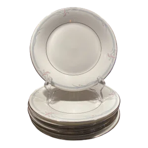 Royal Doulton “Pink Carnation” Lunch / Salad Plates. Fine English Bone China. Set of 4. 2 Sets Available. Marked H5084. Late 20thC