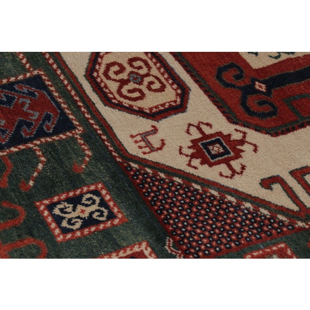 Hand-knotted in wool, this 5x7 rug is a masterful contemporary addition to Rug & Kilim’s Modern Classics Collection....