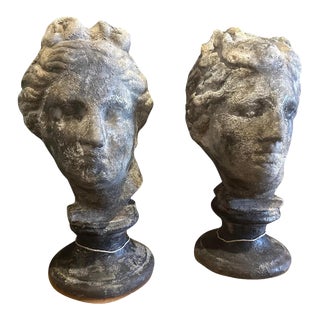 Set of Two 1950s Neoclassical Plaster Italian Scultures of Apollo and Venere Dei Medici For Sale