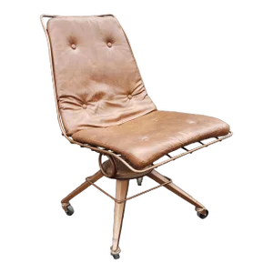 Mid-Century Swivelling Office Chair With Tufted Seat and Back