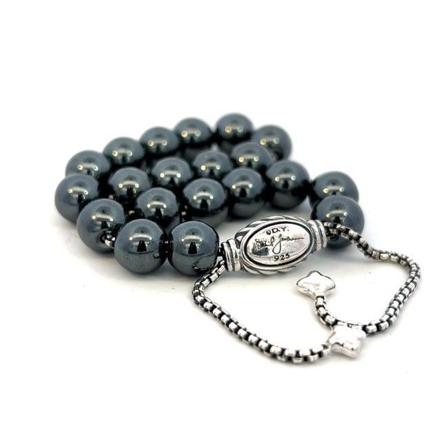 1990s David Yurman Hematite Spiritual Beads Bracelet 6.6 - 8.5" Silver 8 Mm Estate For Sale In New York - Image 6 of 8