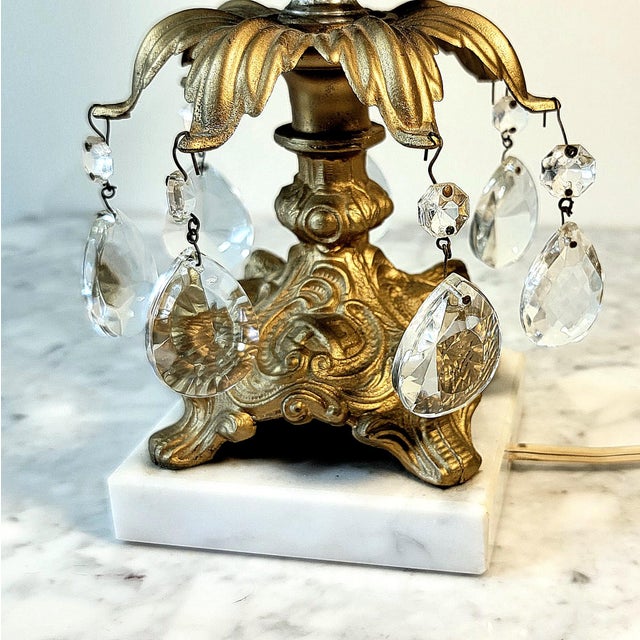Mid 20th Century Hollywood Regency Lead Crystal Electric Tulip Table Lamp With Teardrop Prisms & Marble Base For Sale - Image 6 of 17