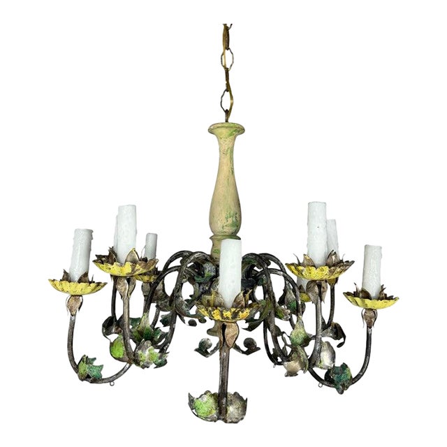 Italian Tole 10-Lights Florentine Chandelier With Original Polychrome Patina For Sale