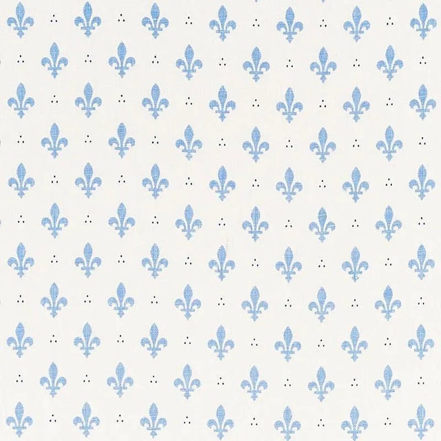 Both a traditional symbol of royalty and popular fashion motif, this Fleur de Lis print is perfectly scaled to bring...