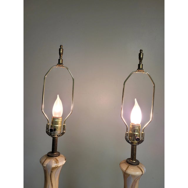 1950s Pair of Hollywood Regency Lamps For Sale In Philadelphia - Image 6 of 11