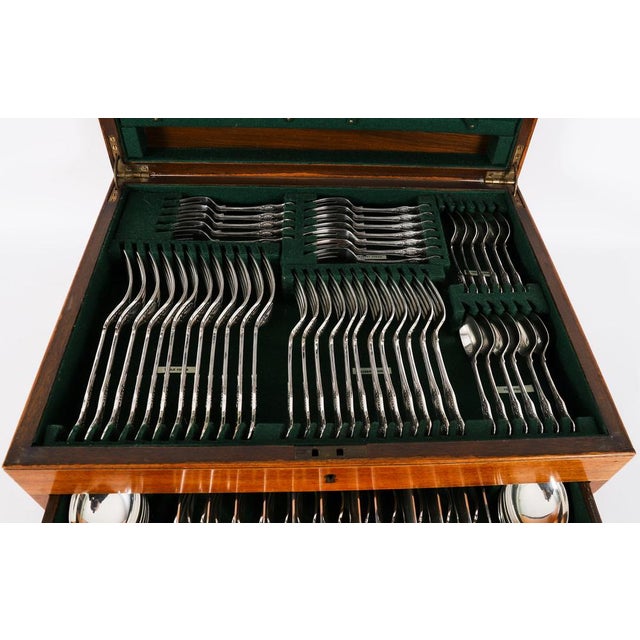 Metal Vintage English Silver-Plated Canteen for 12 attributed to Cooper Bros, 20th Century, Set of 109 For Sale - Image 7 of 18