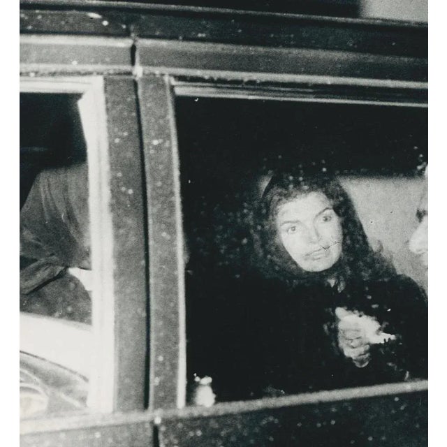 Jackie and Aristoteles Onassis in Car, Paris, 1973, Black & White Photograph For Sale - Image 3 of 5